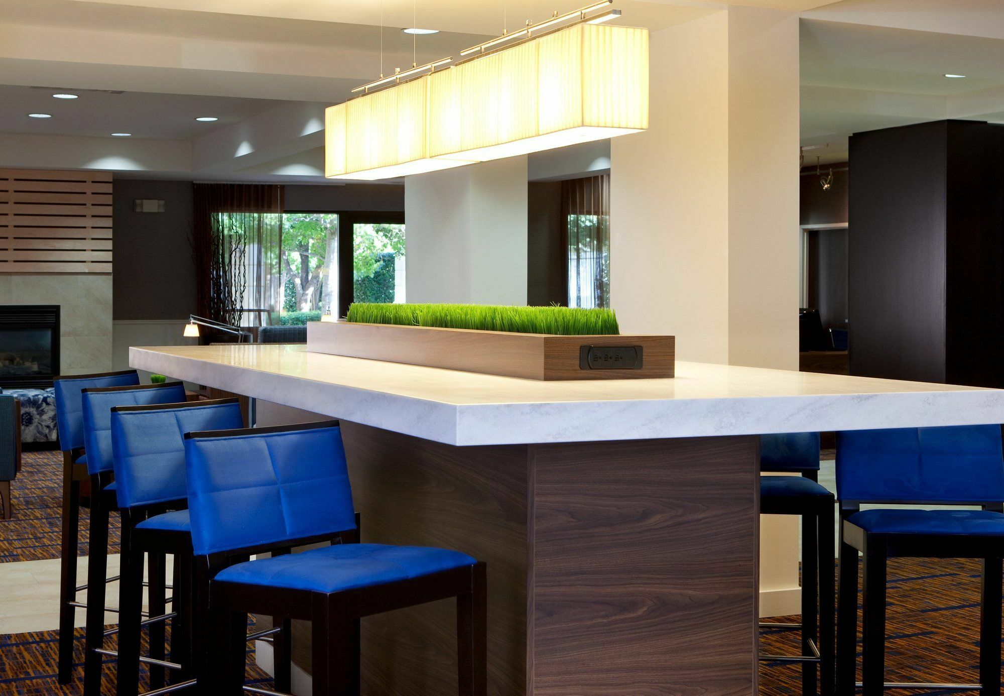 Courtyard Dallas Addison Quorum Drive Exterior foto